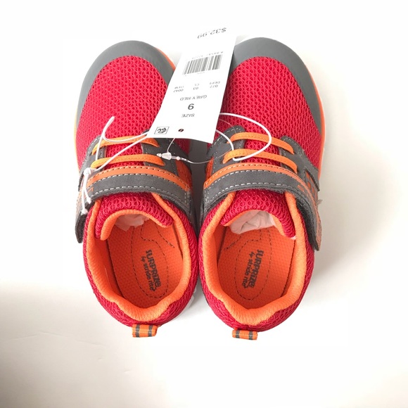 Boys Surprize by Stride Rite Light-Up Sneaker - Picture 5 of 8